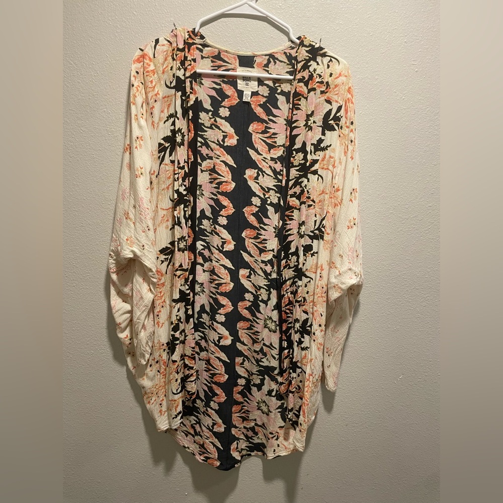 Billabong Black and Pink Floral Kimono